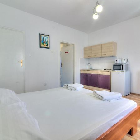 Apartmani Ana سينج المظهر الخارجي الصورة